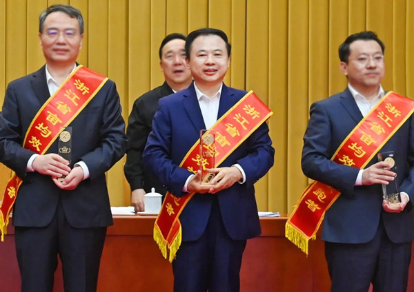 67381����-��Ϸ�ٷ���վ